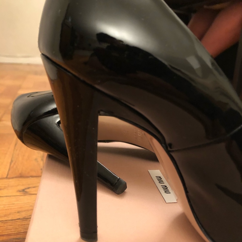 Miu Miu Patent Leather Black Pumps - Picture 3 of 8